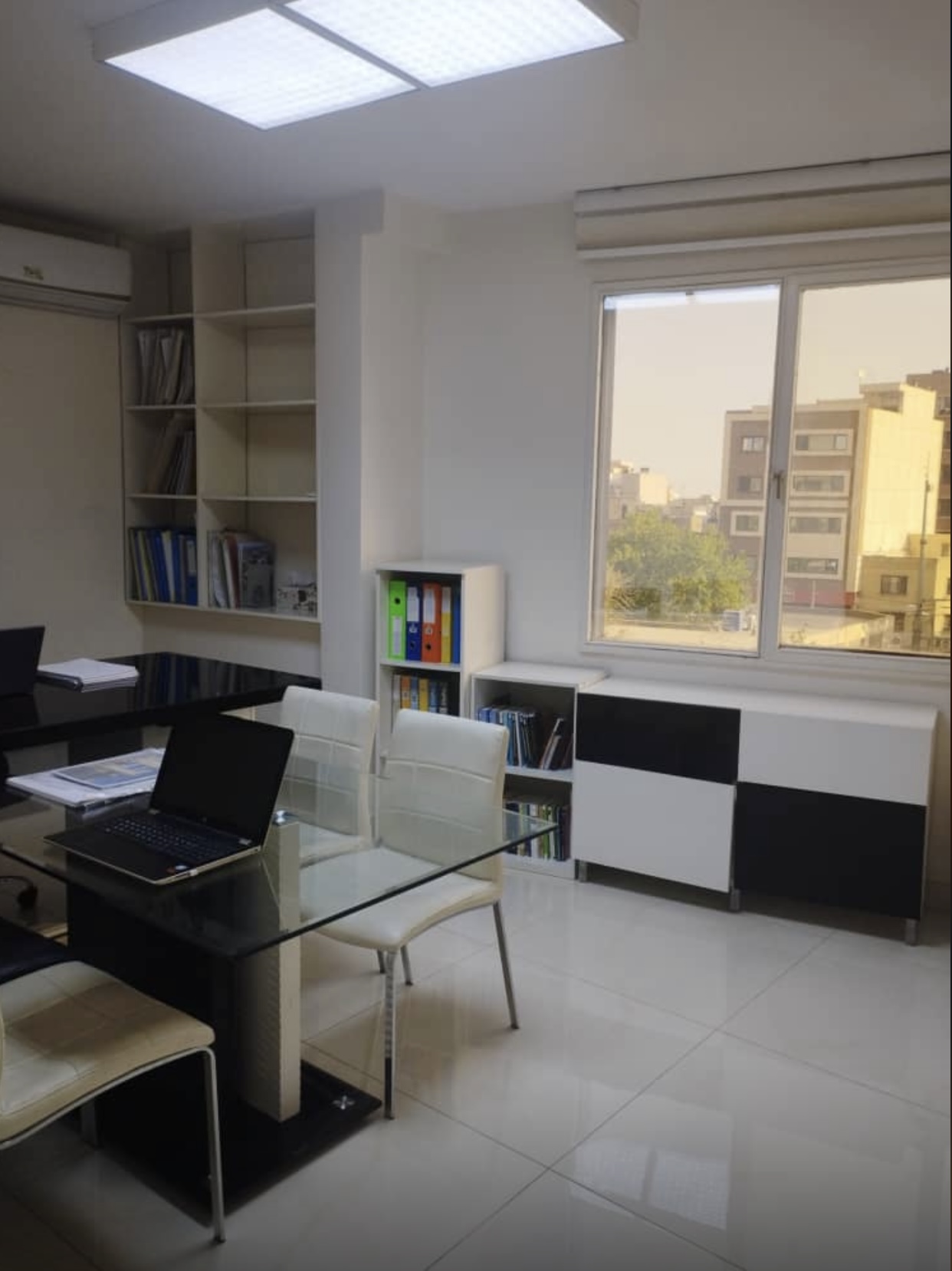  منشی  - مهندسین مشاور طرح و ساخت ساختمانی